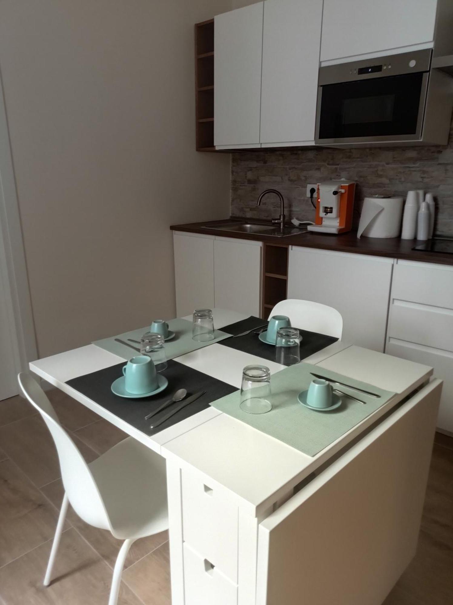 Duomo Apartament'S ナポリ エクステリア 写真